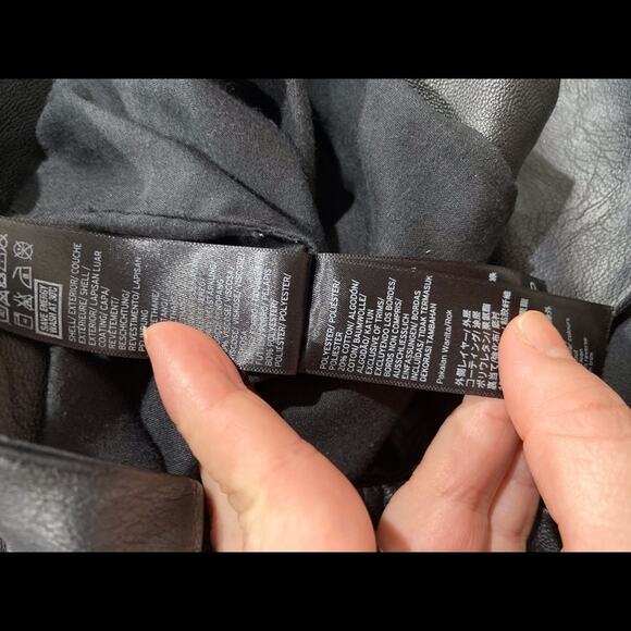 Topshop Faux Leather Moto Mini Skirt Size 8P Black Silver Buckles Edgy Chic - Picture 9 of 11